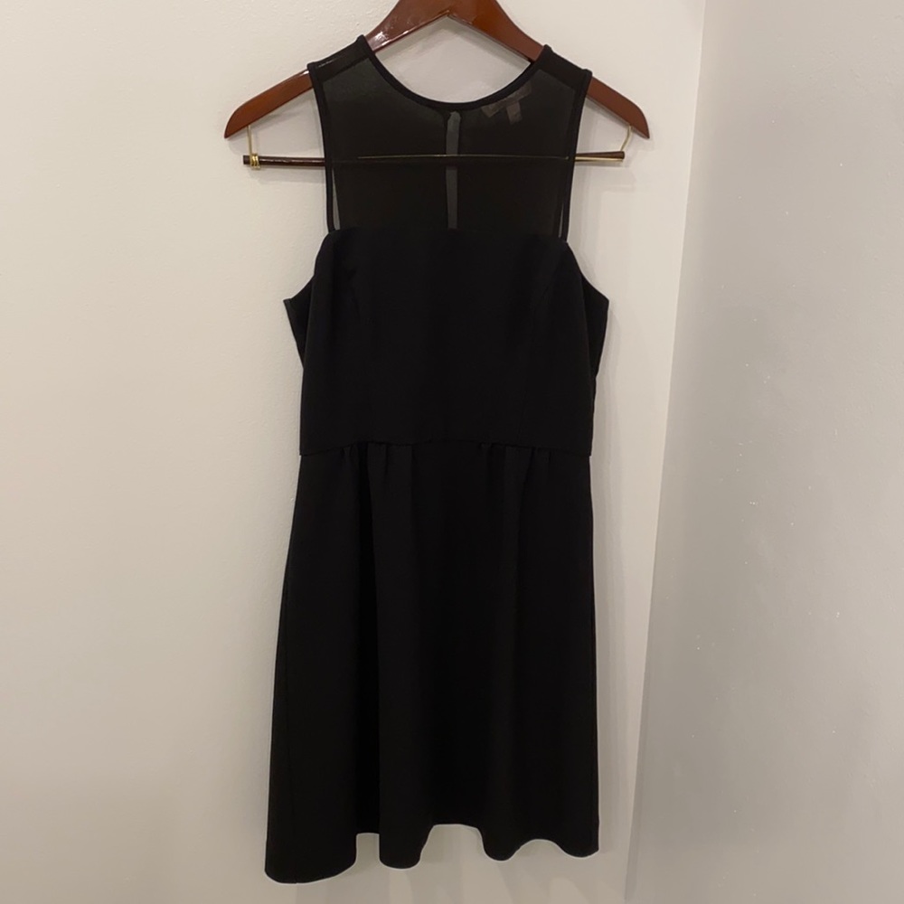 Black Sleeveless Dress - Banana Republic - size 4